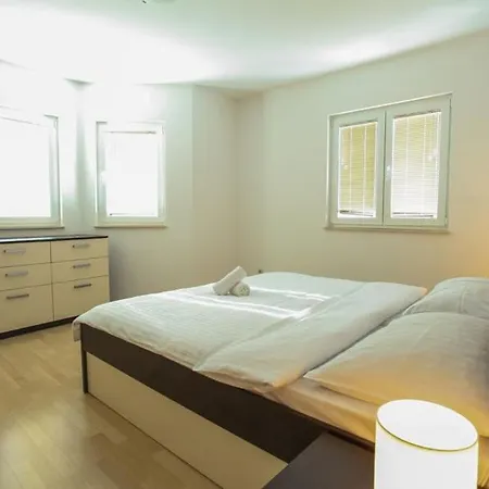 In With Balcony, Air Conditioning, Wifi, Washing Machine *